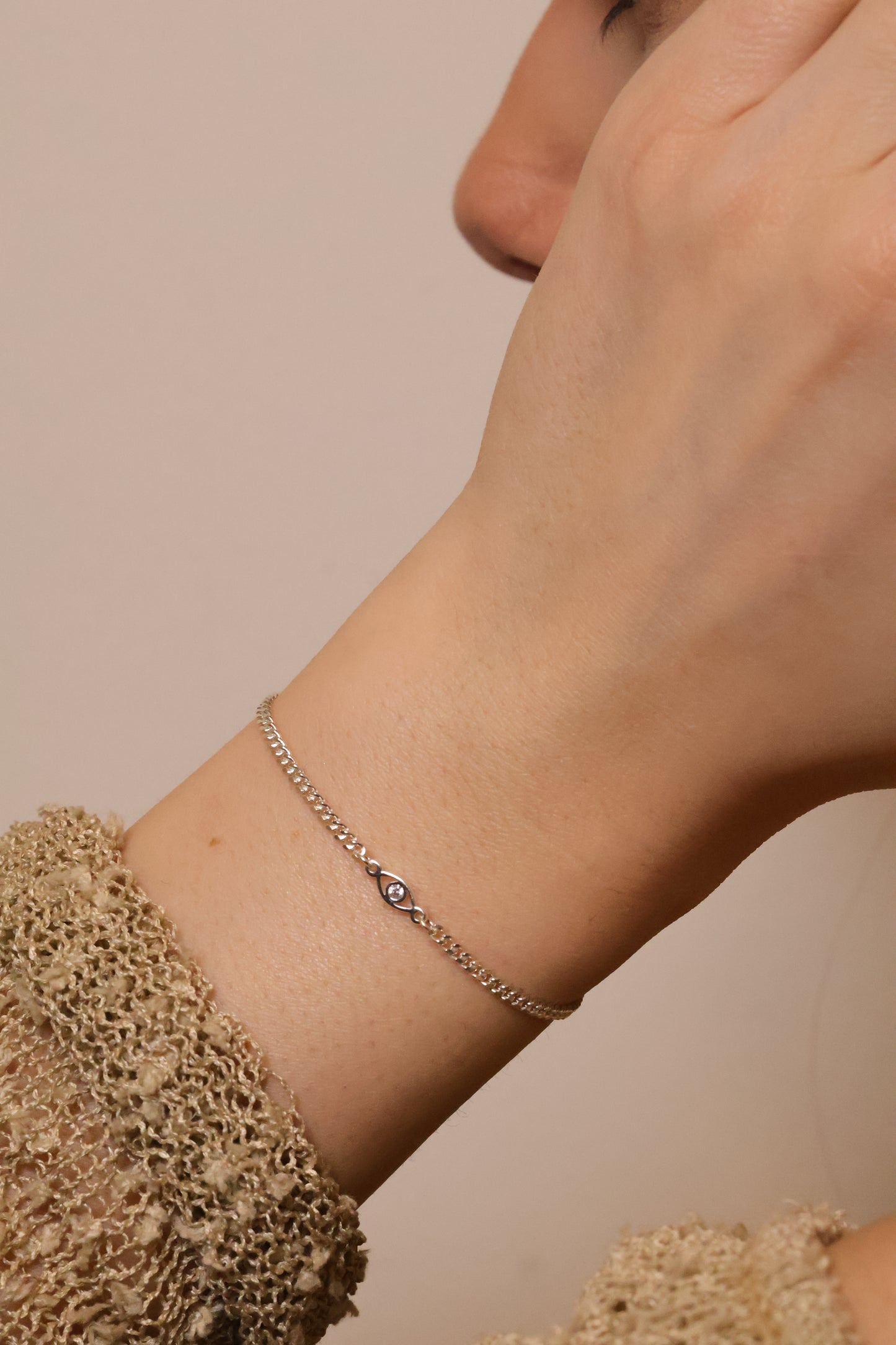 Personalisierte Armkette mit Nazar Auge Verbinder