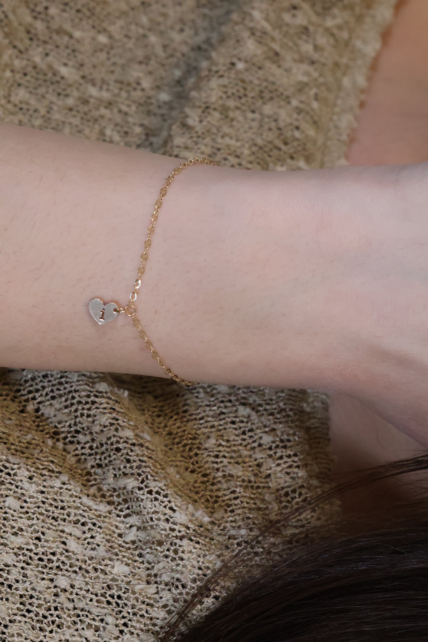 Personalisierte Armkette mit Buchstaben Herz Anhänger