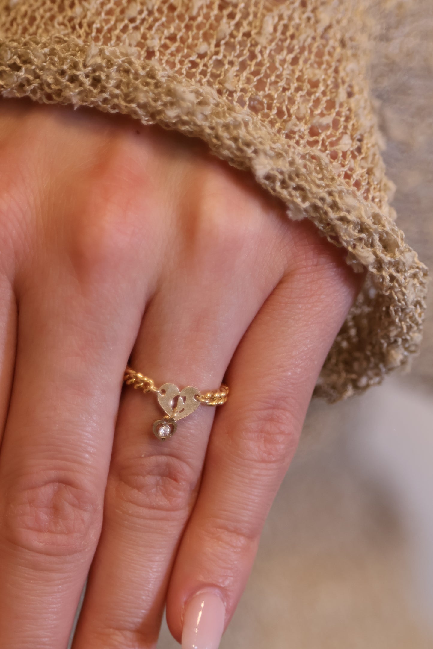 Personalisierter Ring mit Herz Buchstaben und Herz Anhänger