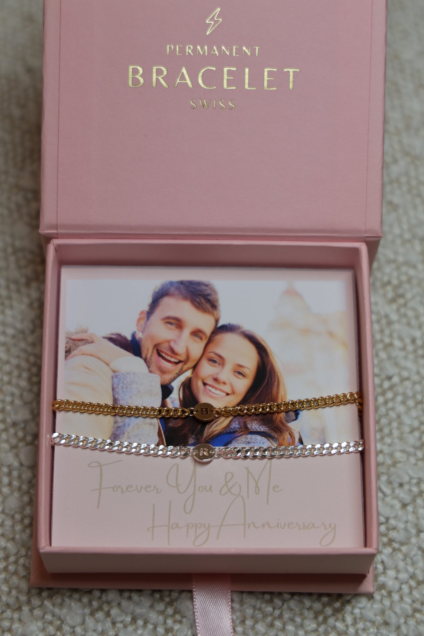 Personalisiertes Bracelet Set mit runden Buchstaben