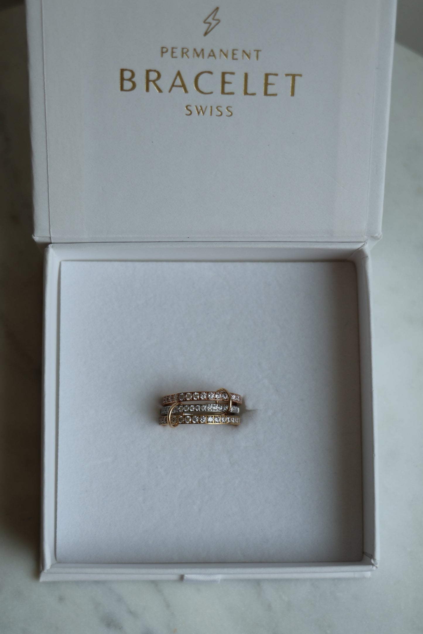 Connected Ring Gold, Silber & Rosegold