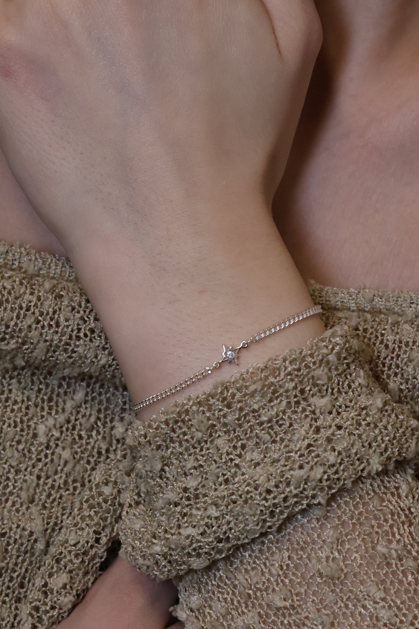 Personalisierte Armkette mit Nordstern Verbinder