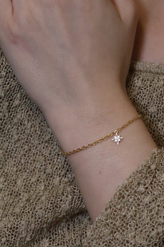 Personalisierte Armkette mit Nordstern Anhänger