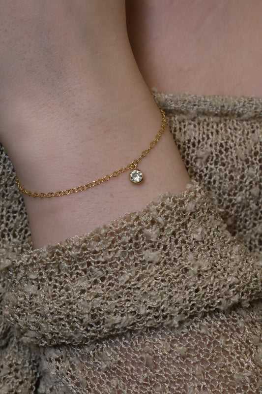 Personalisierte Armkette mit Monatsstein Anhänger