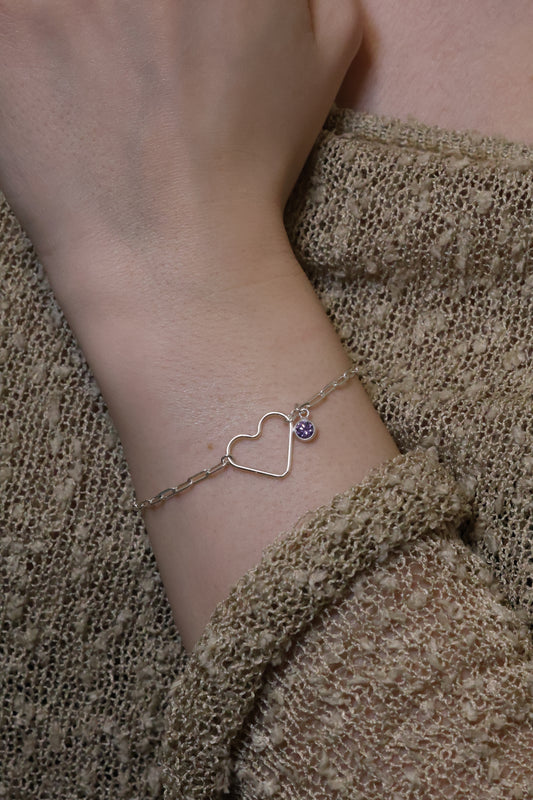Personalisierte Armkette mit grossem Herz Verbinder und Monatsstein Anhänger