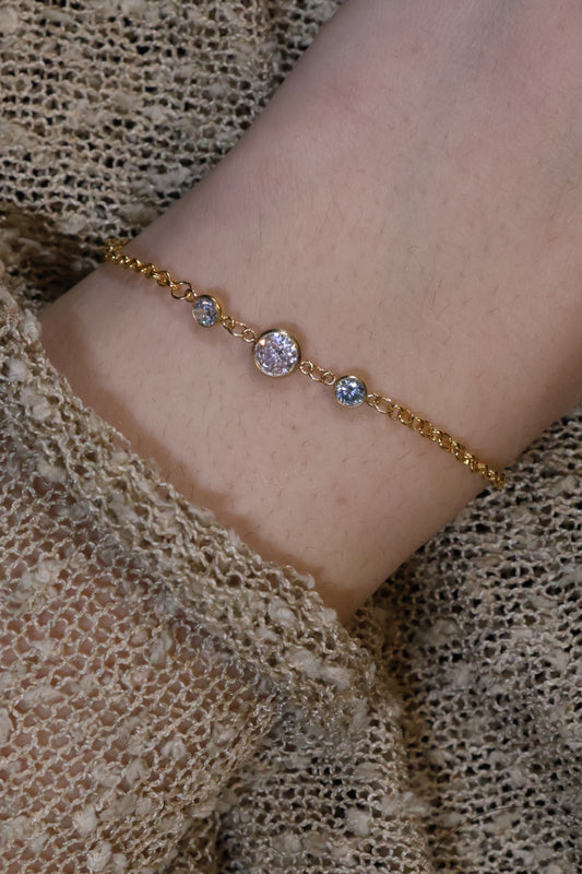 Personalisierte Armkette 3 Monatssteinen