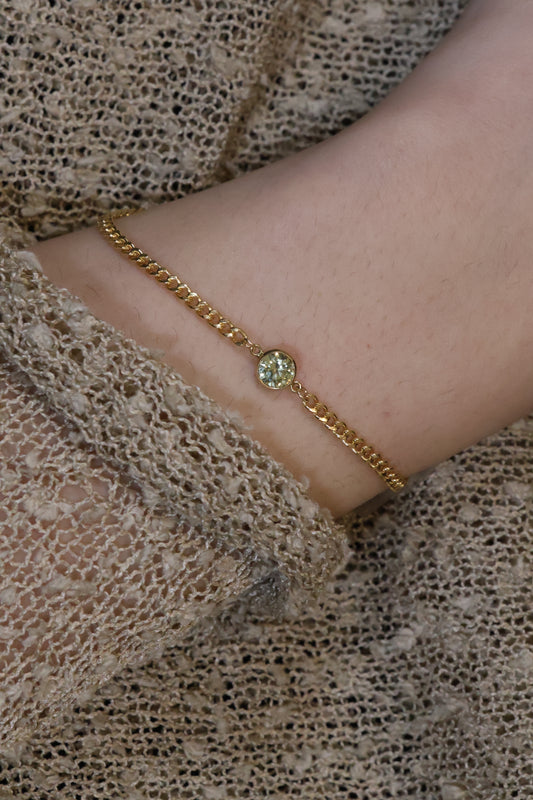 Personalisierte Armkette mit grossem Monatsstein