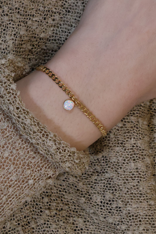 Personalisierte Armkette mit grossem Monatsstein Anhänger