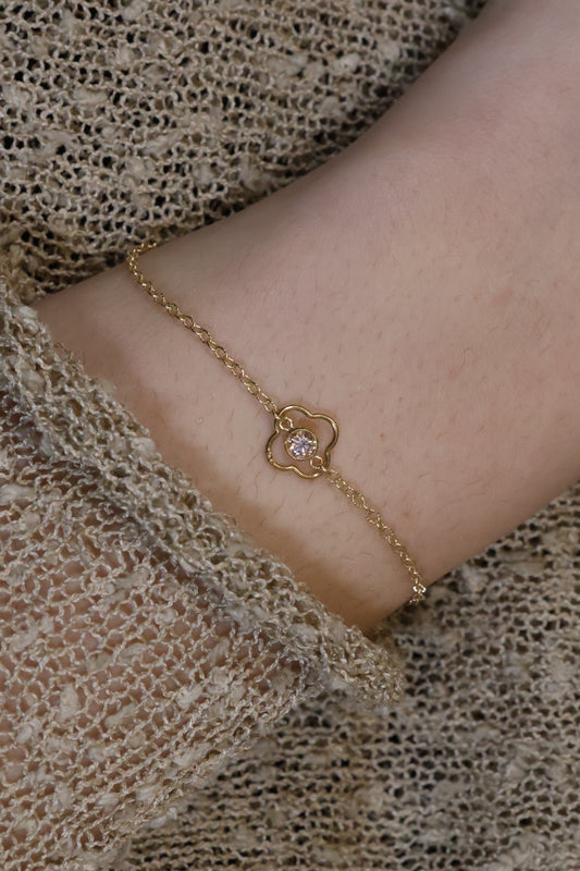 Personalisierte Armkette mit Blumen Verbinder und Monatsstein