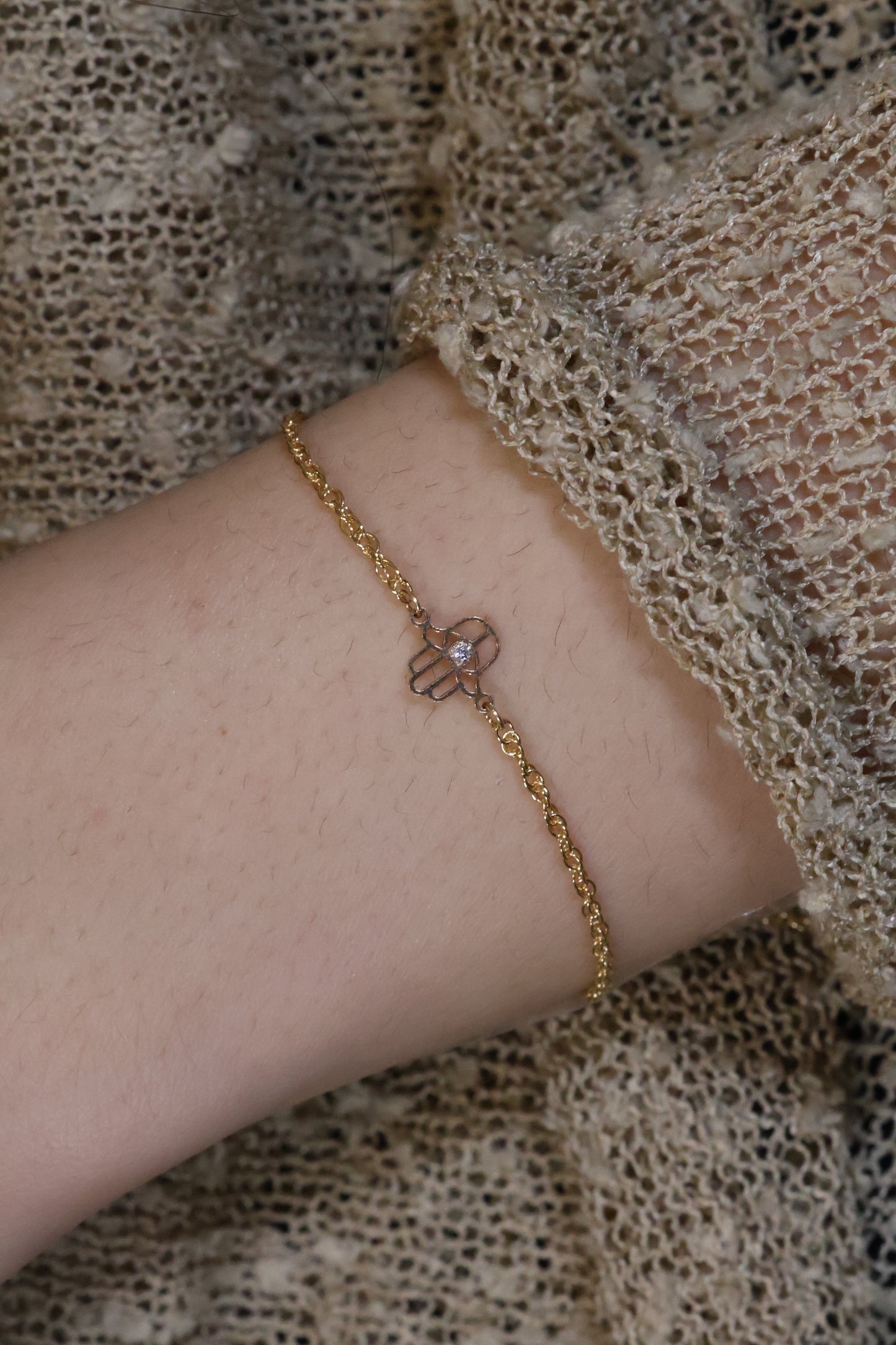 Personalisierte Armkette mit Hamsa Hand / Fatima Hand Verbinder