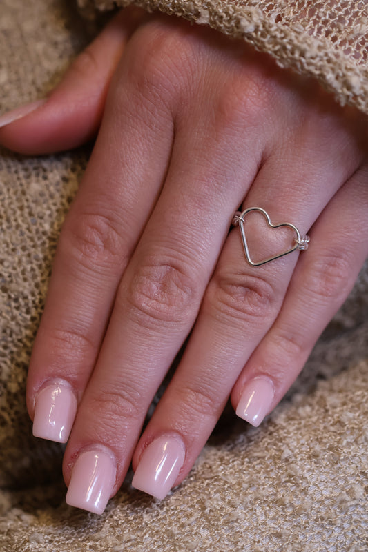 Personalisierter Ring mit grossem Herz