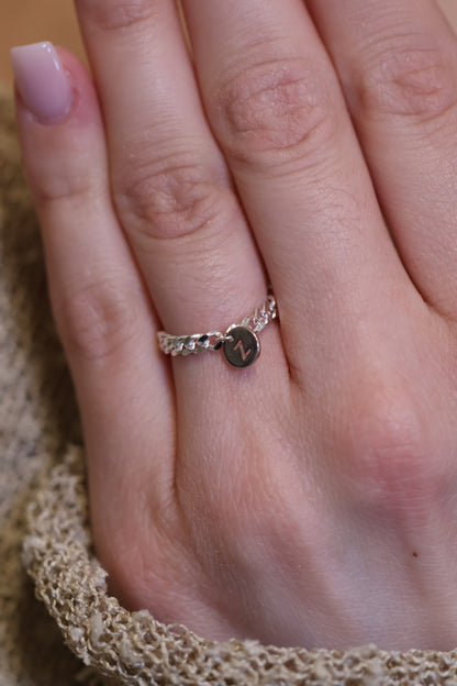 Personalisierter Ring mit Buchstaben Anhänger