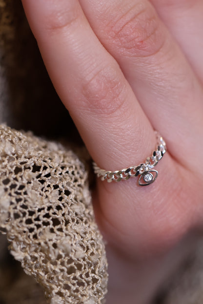 Personalisierter Ring mit Nazar Auge Anhänger