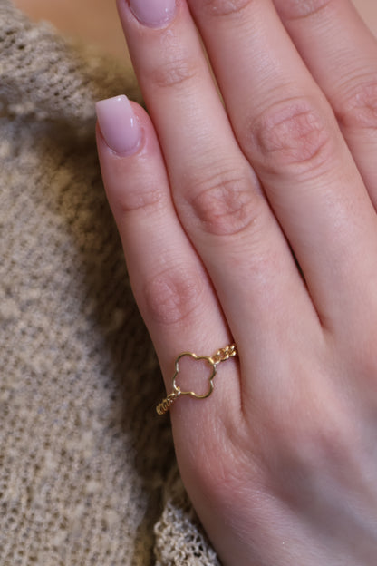 Personalisierter Ring mit Blumen Verbinder