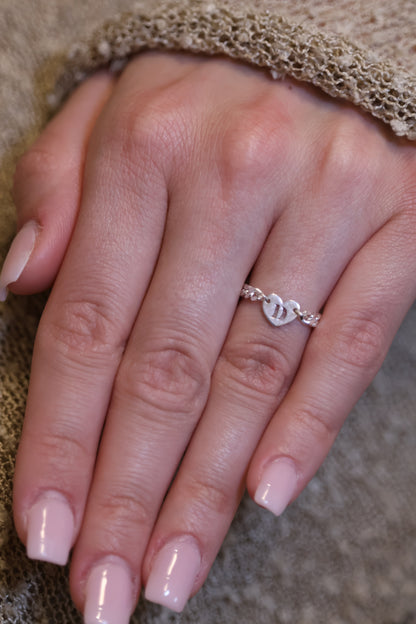 Personalisierter Ring mit Herz Buchstaben