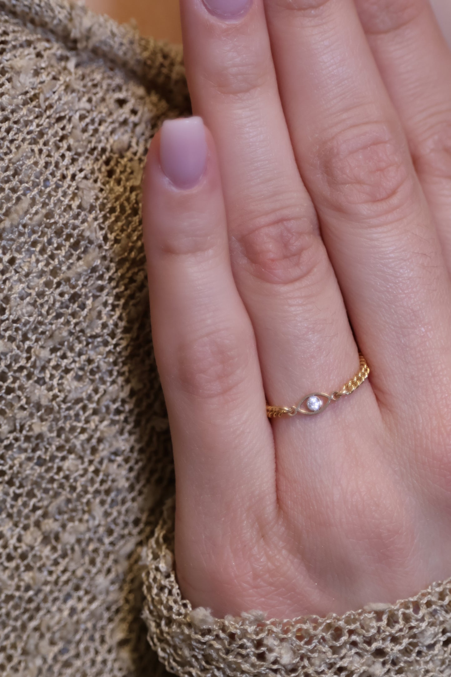 Personalisierter Ring mit Nazar Auge Verbinder