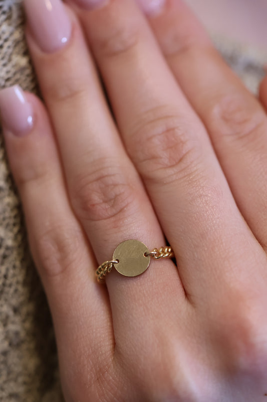 Personalisierter Ring mit Gravur