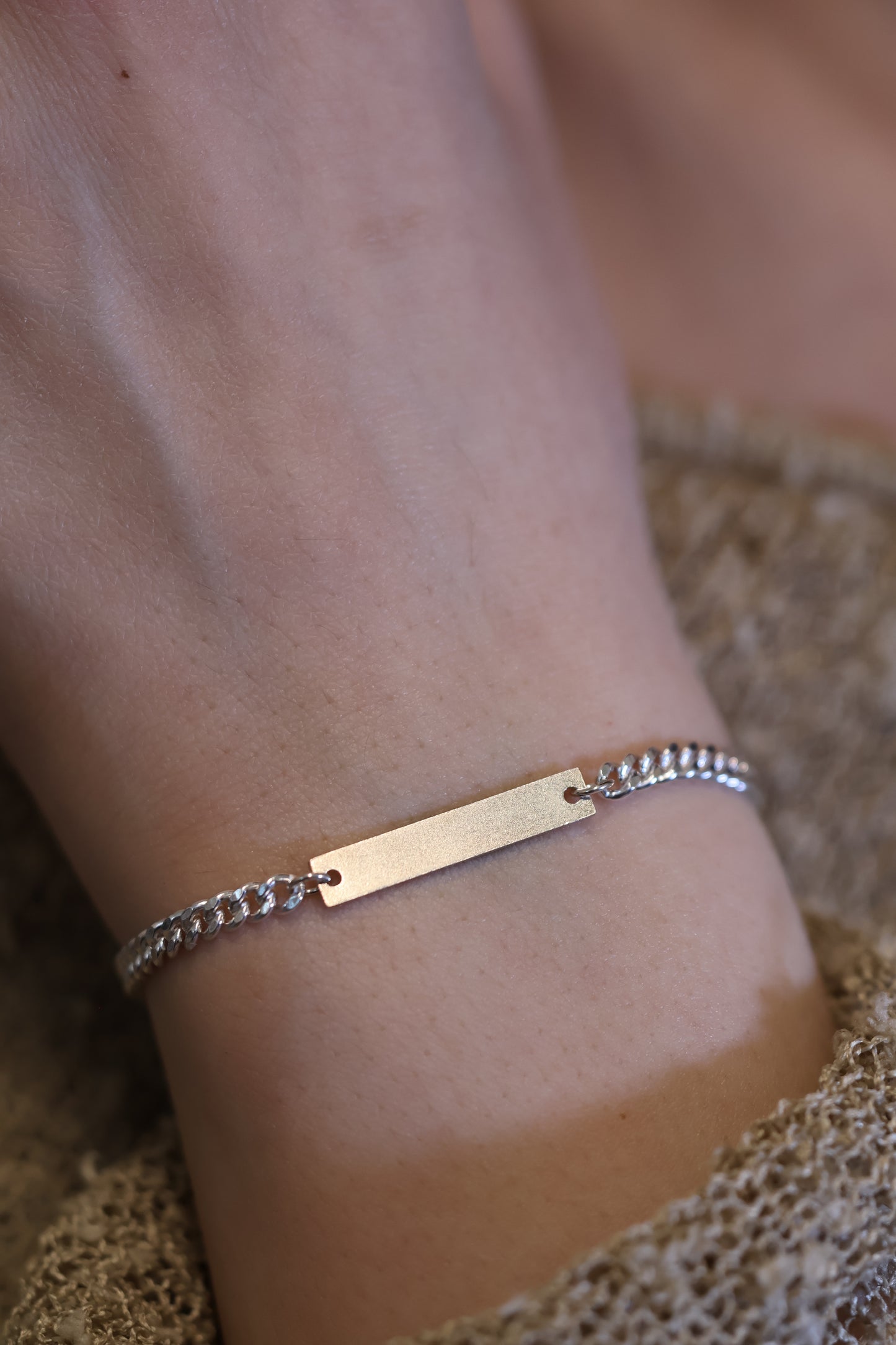 Personalisierte Armkette mit Gravur