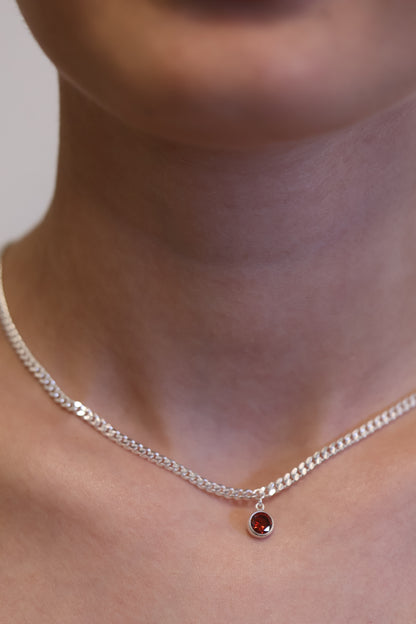 Personalisierte Halskette mit grossem Monatsstein Anhänger