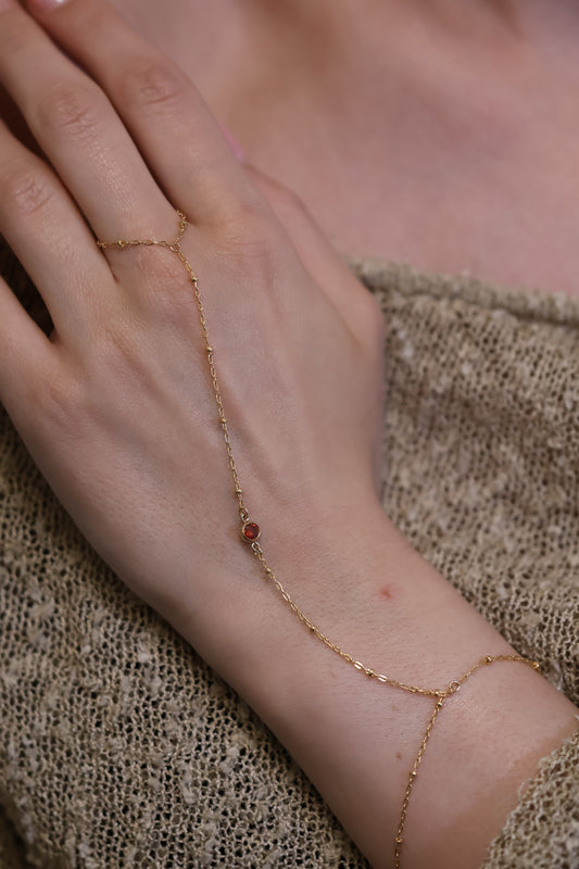 Personalisierte Hand Chain mit Monatsstein Verbinder