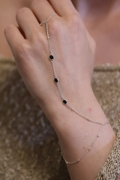 Personalisierte Hand Chain mit 3 Monatsstein Verbinder