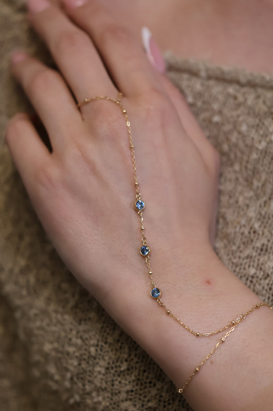 Personalisierte Hand Chain mit 3 Monatsstein Verbinder