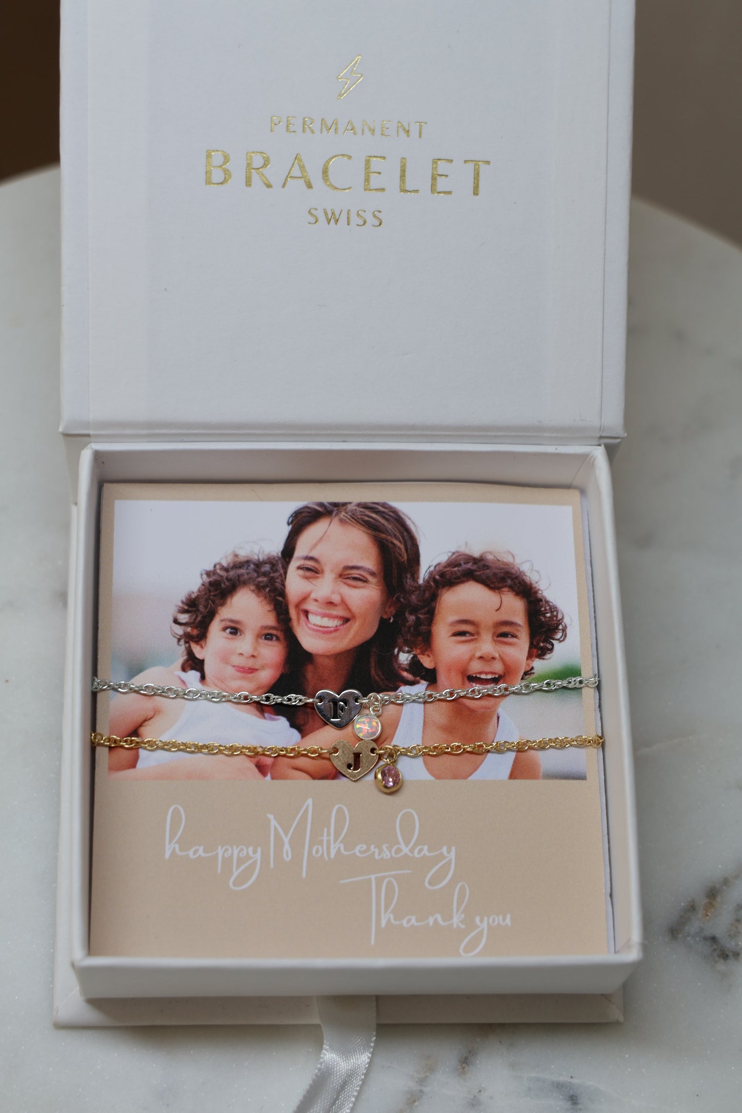 Personalisiertes Bracelet Set mit Herzbuchstaben und Monatsstein Anhänger