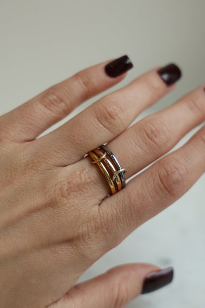 Connected Ring Gold, Silber & Rosegold