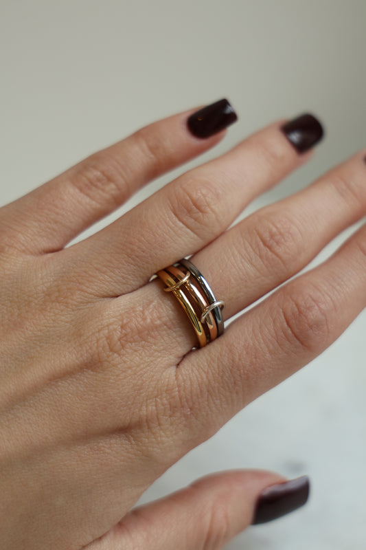 Connected Ring Gold, Silber & Rosegold