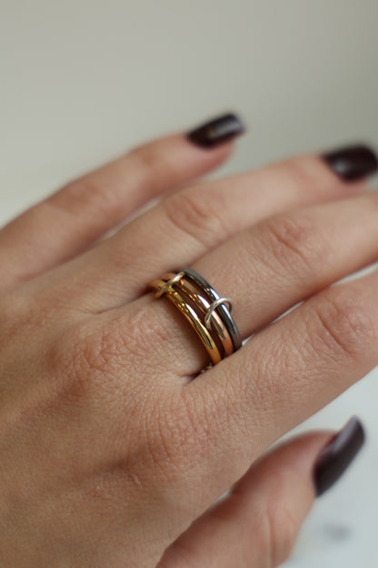 Connected Ring Gold, Silber & Rosegold