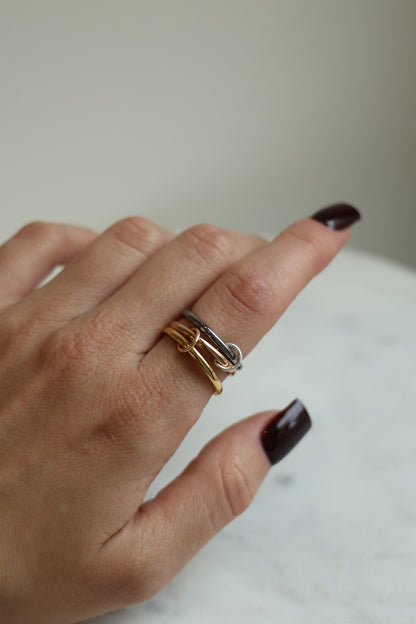 Connected Ring Gold, Silber & Rosegold