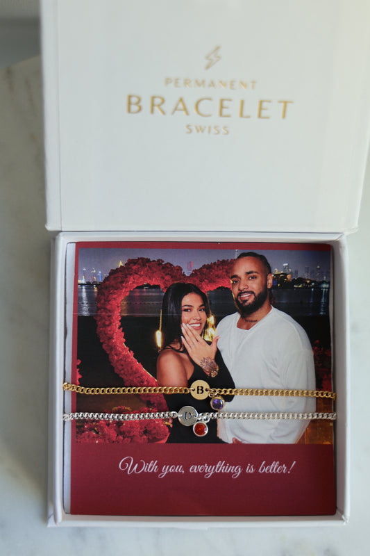 Personalisiertes Bracelet Set mit Buchstaben und Monatsstein Anhänger