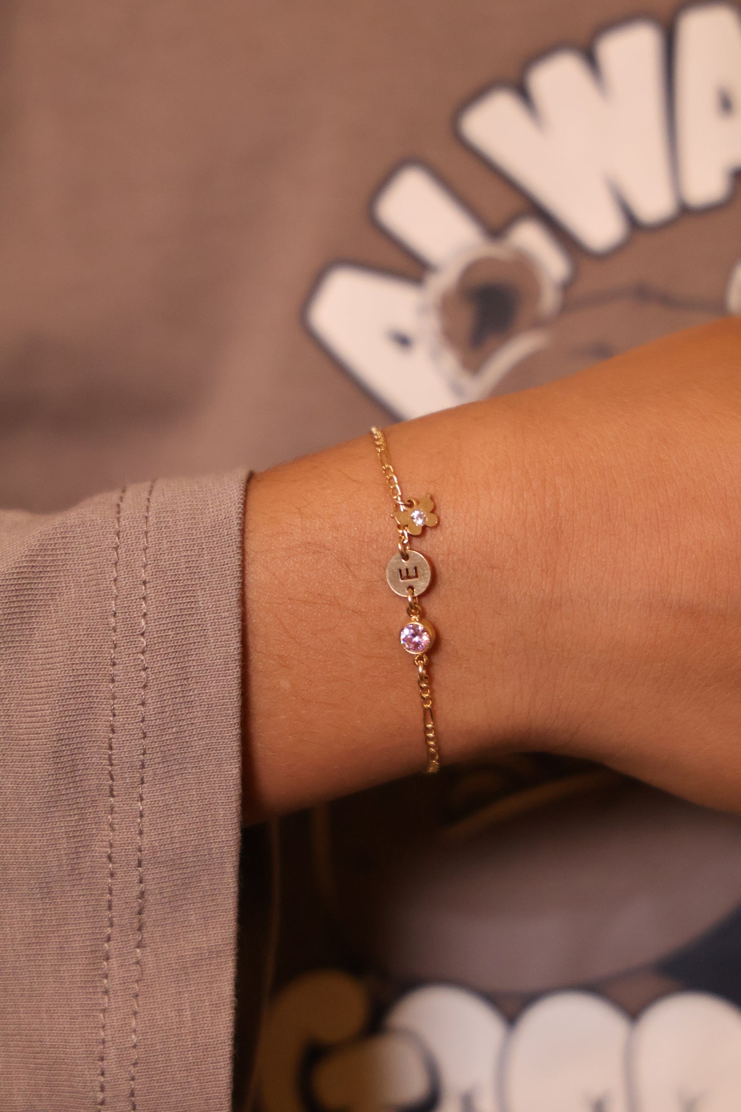 Personalisierte Kinder Armkette mit Buchstabe, Monatsstein und Schmetterling